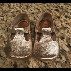 Mom Petit Gold Soft Bottom T-Strap